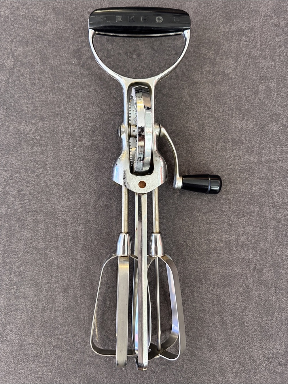 Vintage EKCO Hand Crank Egg Beater Rotary Mixer Black Handle Working